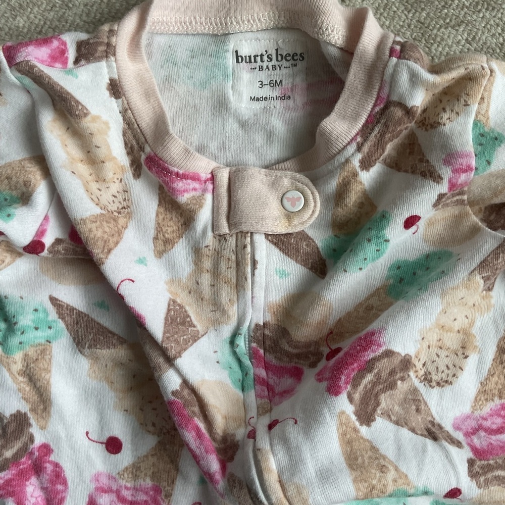 NWOT Burt’s bees Ice Cream Print pjs - Picture 3 of 3